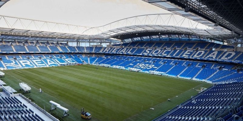 Sân vận động Real Arena