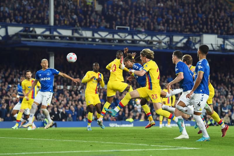 Soi kèo tài xỉu Crystal Palace vs Everton 