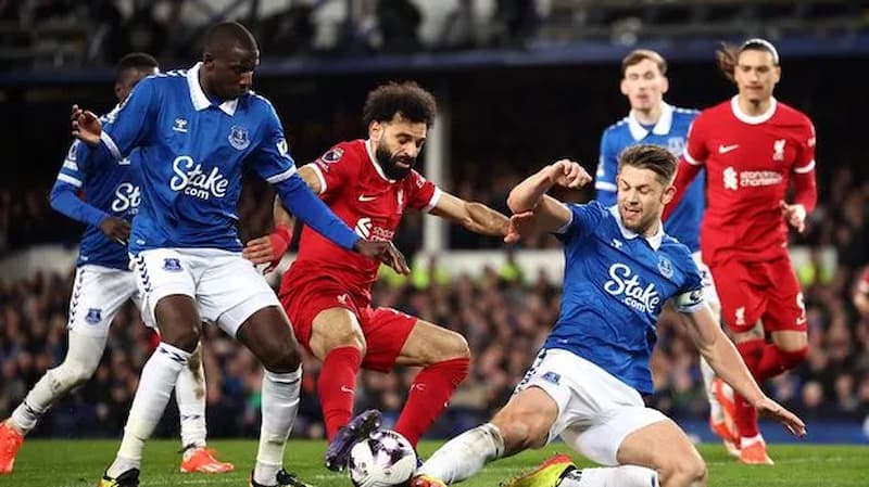 Soi kèo châu Á, kèo chấp Everton vs Liverpool