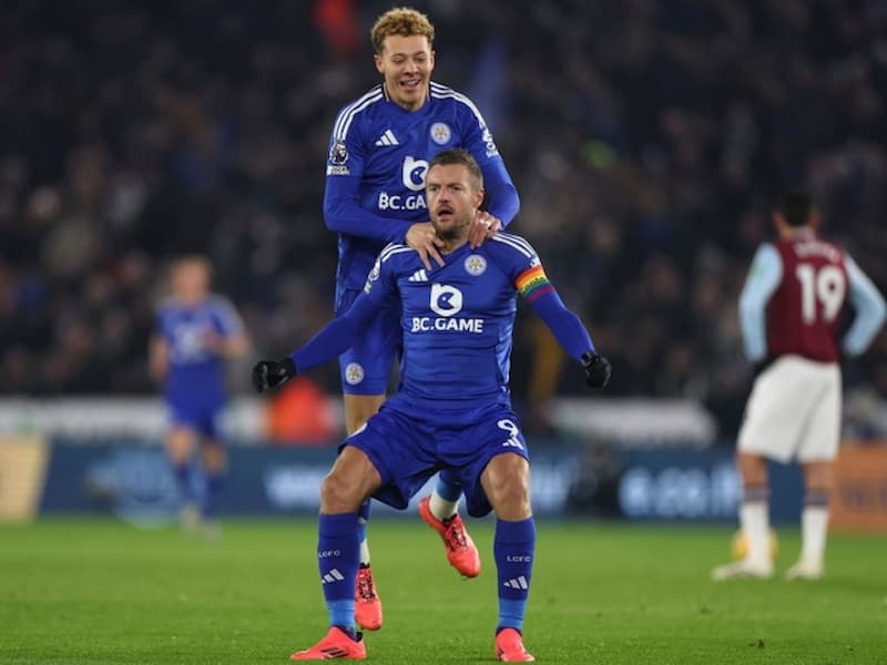 Soi kèo châu Á, kèo chấp West Ham vs Leicester City